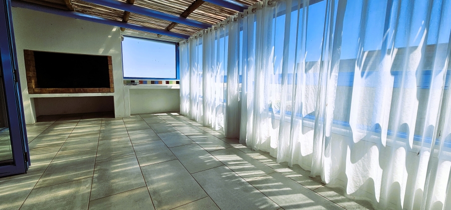 4 Bedroom Property for Sale in Paradise Beach Western Cape